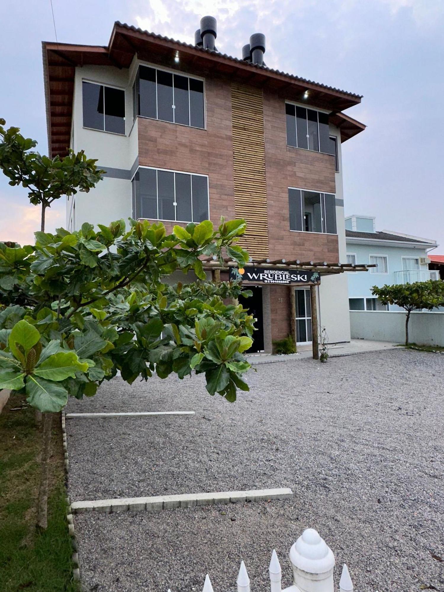 Residencial Wrubleski Pinheira Exterior foto