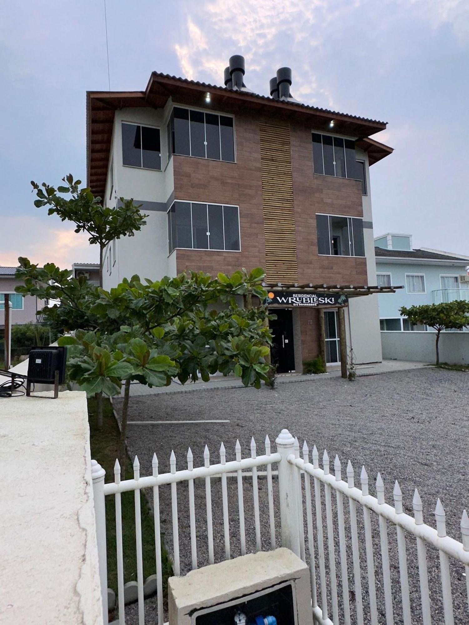 Residencial Wrubleski Pinheira Exterior foto