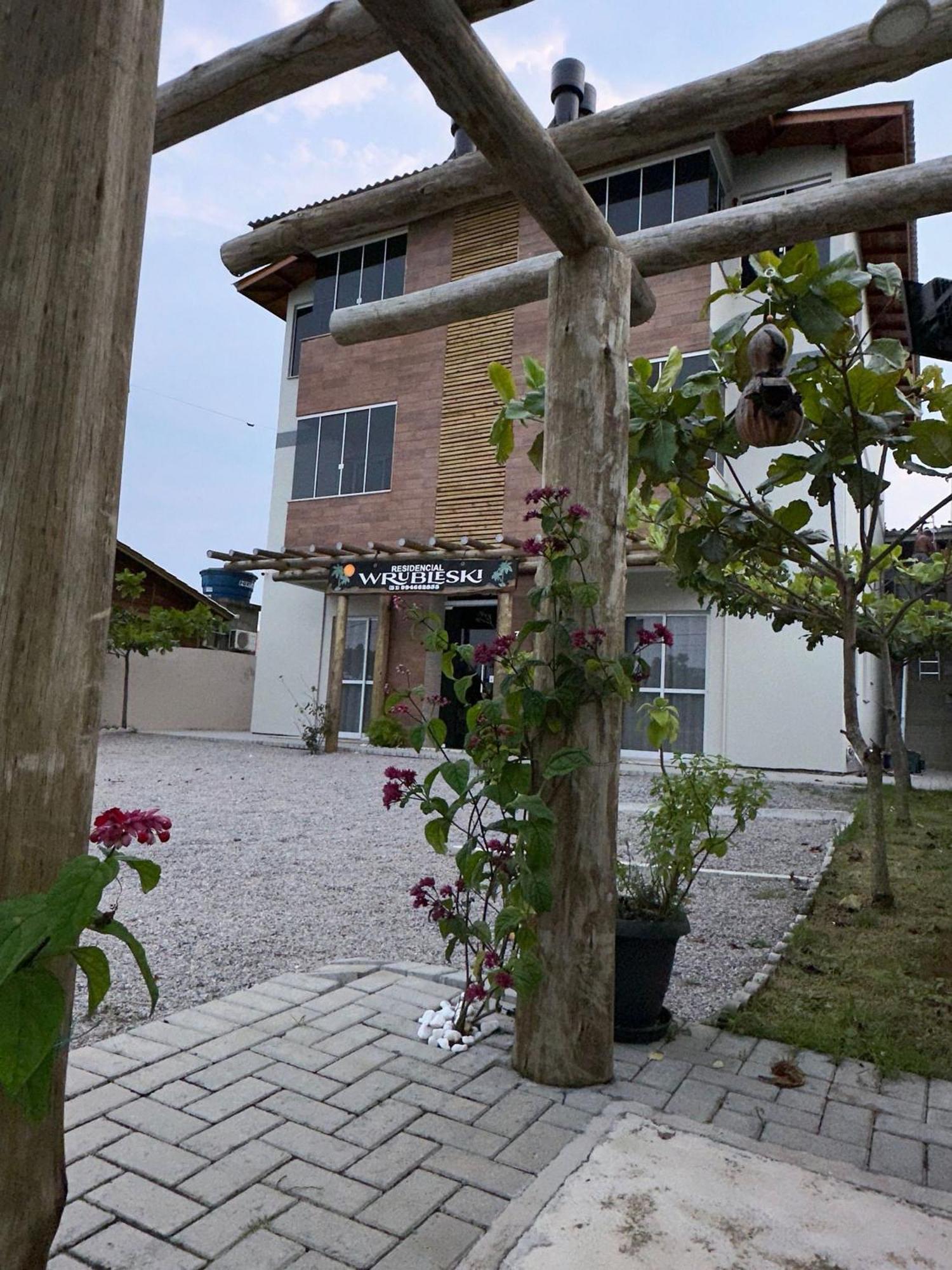 Residencial Wrubleski Pinheira Exterior foto