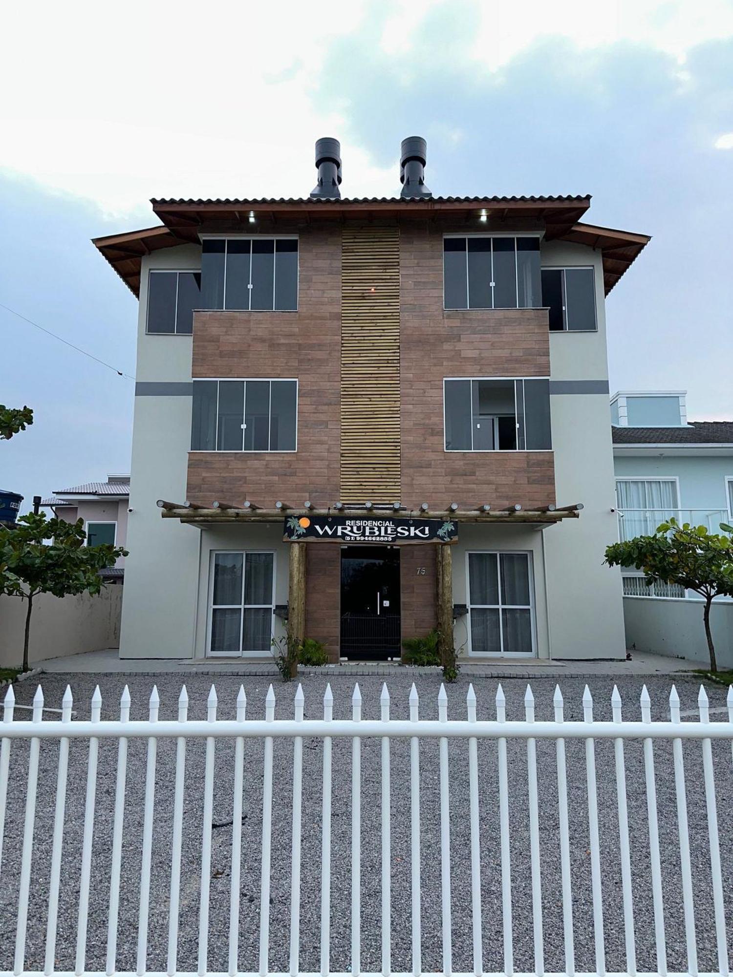 Residencial Wrubleski Pinheira Exterior foto