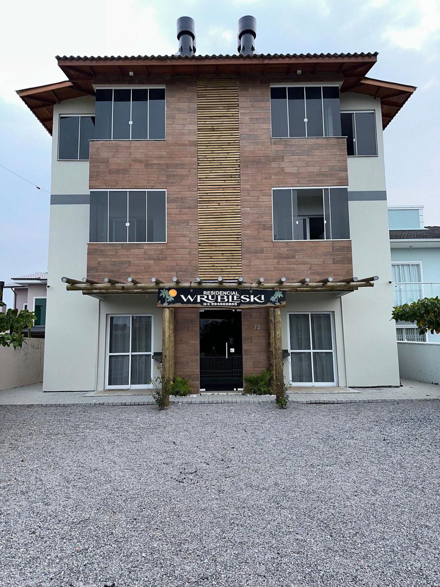 Residencial Wrubleski Pinheira Exterior foto